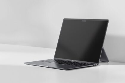wybieranie etui na macbook pro